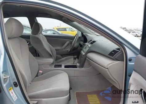 2007 Toyota Camry Le z USA, uszkodzony, nr VIN 4T1BE46K97U618409